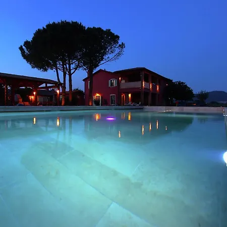 Spacious Holiday In Grosseto With Swimming Pool Villa