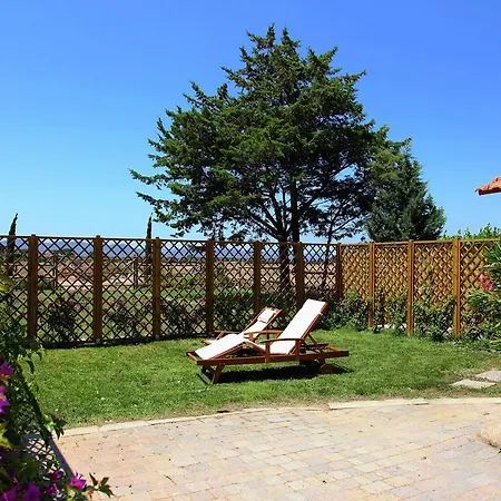 Spacious Holiday In Grosseto With Swimming Pool *
