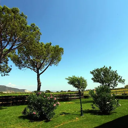 Villa Spacious Holiday In Grosseto With Swimming Pool *