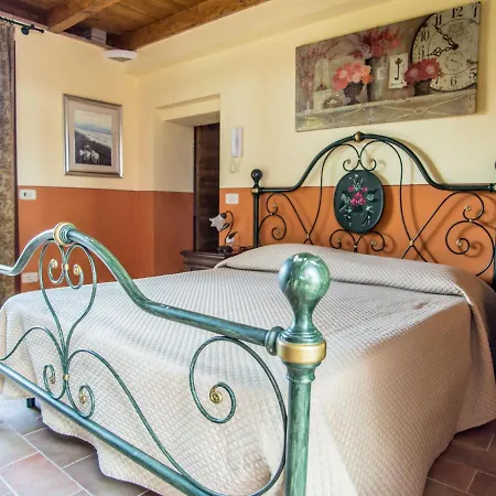 Spacious Holiday In Grosseto With Swimming Pool * Bagno Roselle