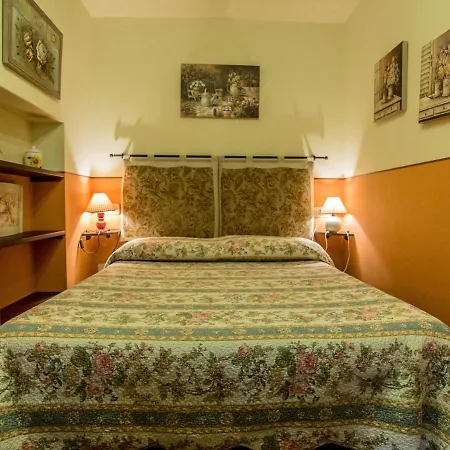 Spacious Holiday In Grosseto With Swimming Pool