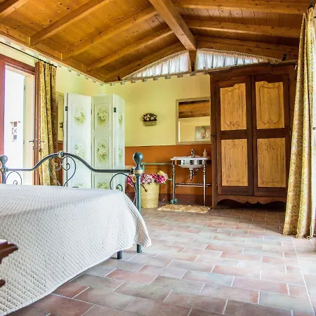 Spacious Holiday In Grosseto With Swimming Pool *
